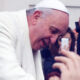 Od čega boluje papa Franjo?