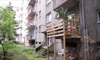 Napravila drveni balkon na zgradi