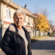 79-godišnja A.Č. iz Osijeka dijeli svoju tužnu priču nakon što je potpisala ugovor o dosmrtnom uzdržavanju s unukom. Umjesto mirnog života u vlastitoj kući, suočava se s pritiskom jer unuka želi preurediti dom. Bez dogovora i smještaja prilagođenog starosti, stara gospođa osjeća se nemoćno. Sindikat umirovljenika Hrvatske pokušava pomoći.