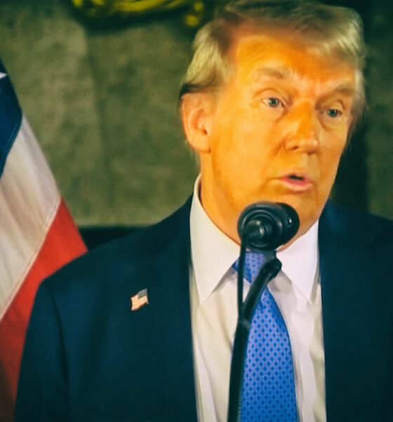 Što Donald Trump radi s kosom i kako se šminka?