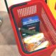 Košarica za robu u trgovačkom lancu Spar.