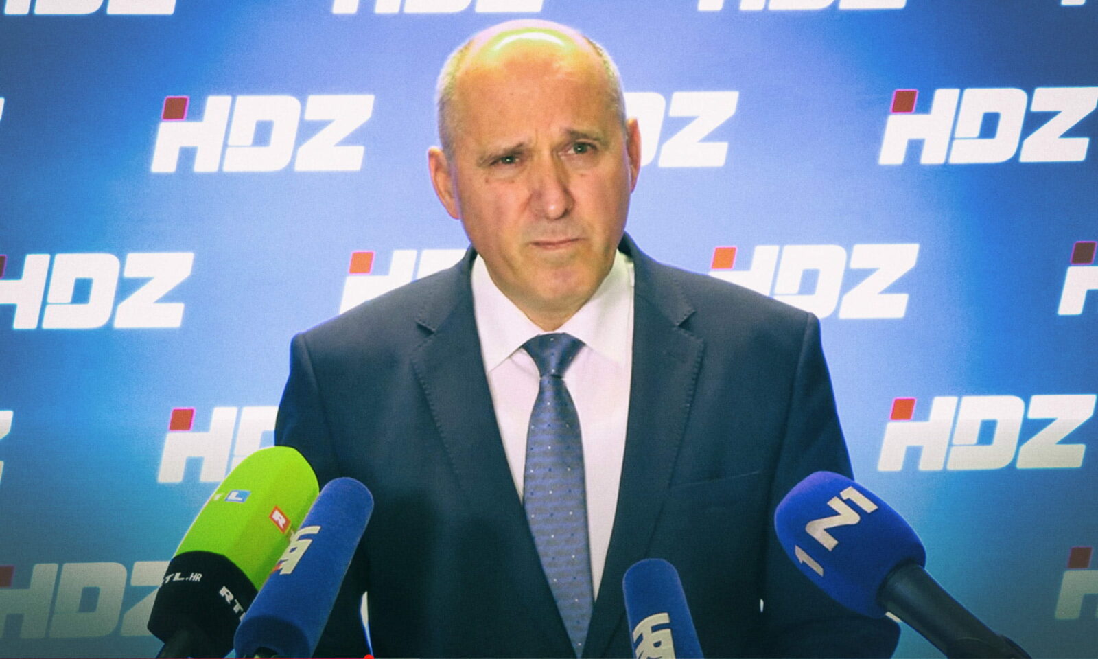 Branko bačić (HDZ), ministar graditeljstva i potpredsjednik Vlade RH govori o mirovinama i plaćama)
