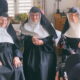 Tri opatice odbile su poslušnost i vratile se u svoj stari dom.