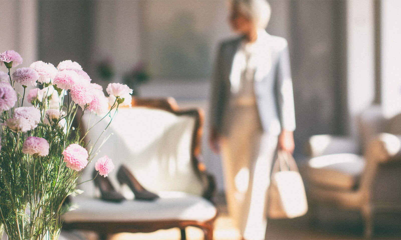 Ženski ormar ne mora biti pretrpan, ali mora sadržavati nekoliko kvalitetnih komada koji jamče bezvremensku eleganciju.