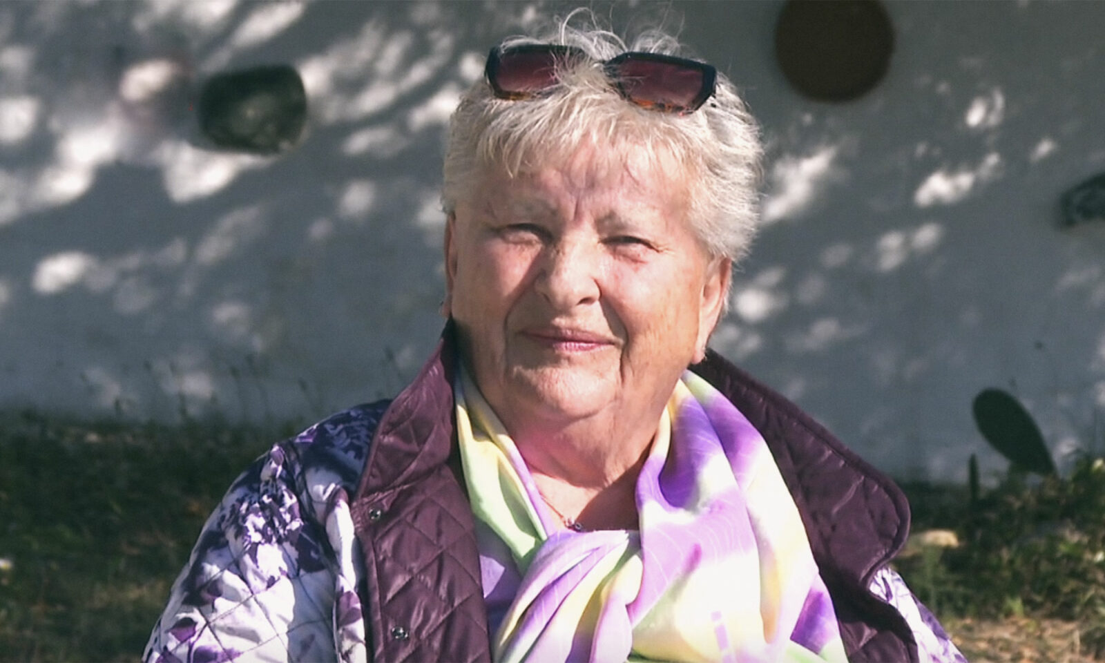 Umirovljenica iz Švicarske prima svoju i suprugovu mirovinu.