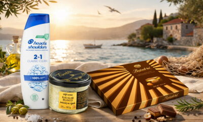 Šampon, bajadera i bakalar, dekorirani uz pozadinu zalaska sunca na JAdranu.