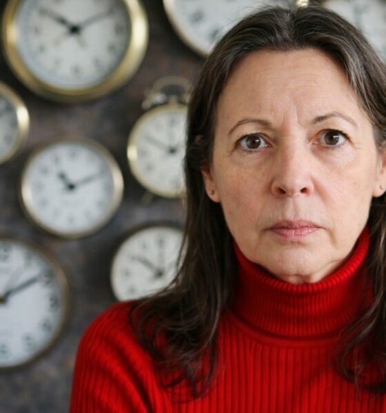 Žena opterećena starenjem.