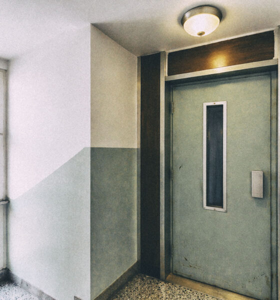 Dizalo u staroj socijalističkoj zgradi u Zagrebu.