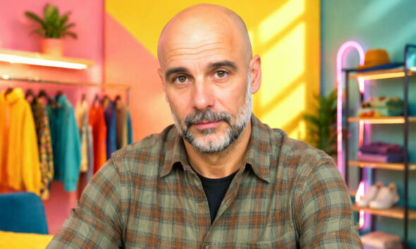 Muškarac u kakriranoj košulji.