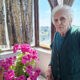 Gospođa Pina Tovilović usprkos poznim godinama sama kuha, čisti stan i brine o cvijeću.