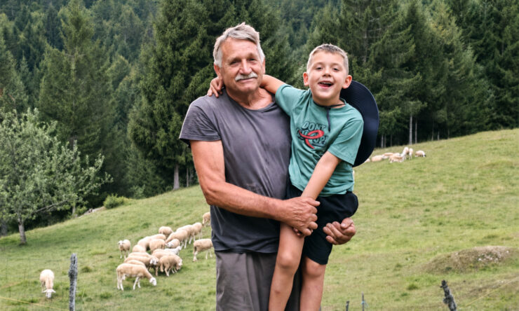 Jože Poje i unuk.