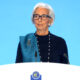 Christine Lagarde za govornicom Europske središnje banke tijekom konferencije za novinare.