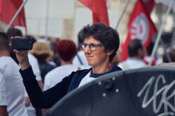 Novinarka Maja Sever (foto: Sandro Bura) Prvomajski prosvjed 2018.