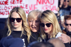 Jelena Veljača i Sanja Sarnavka (foto: Sandro Bura)