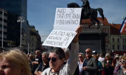 foto: Sandro Bura Prosvjed 'Protiv siromaštva' održan u Zagrebu 1. listopada 2024 u organizaciji stranke Blok umirovljenici zajedno.